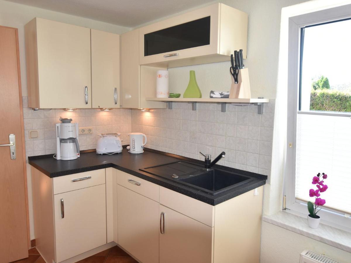 Modern Bungalow In Kroepelin With Garden Villa Szoba fotó